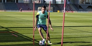Isaac Cuenca back in training